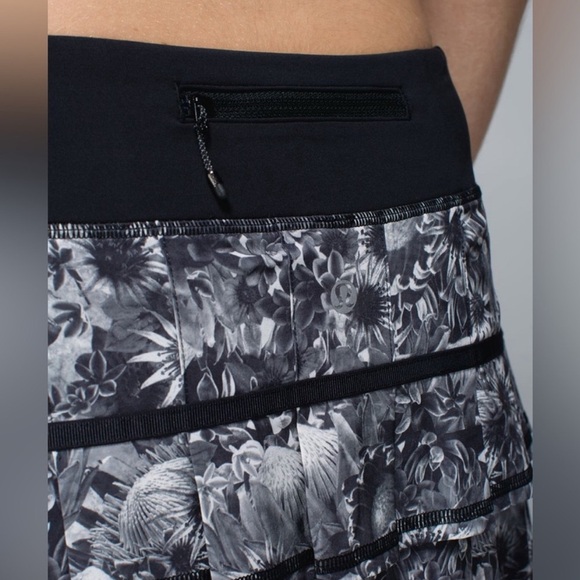 Lululemon Pace Setter Mini Skirt Skort 6 Flowabunga Angel Wing Ruffle Tennis Run - Picture 4 of 11